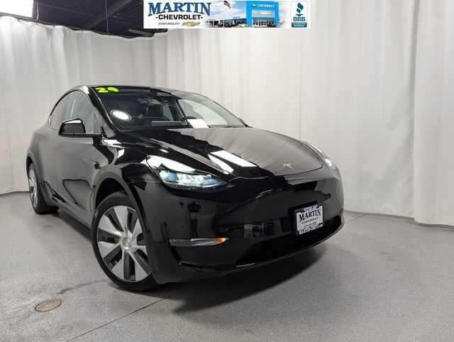 2024 TESLA Model Y