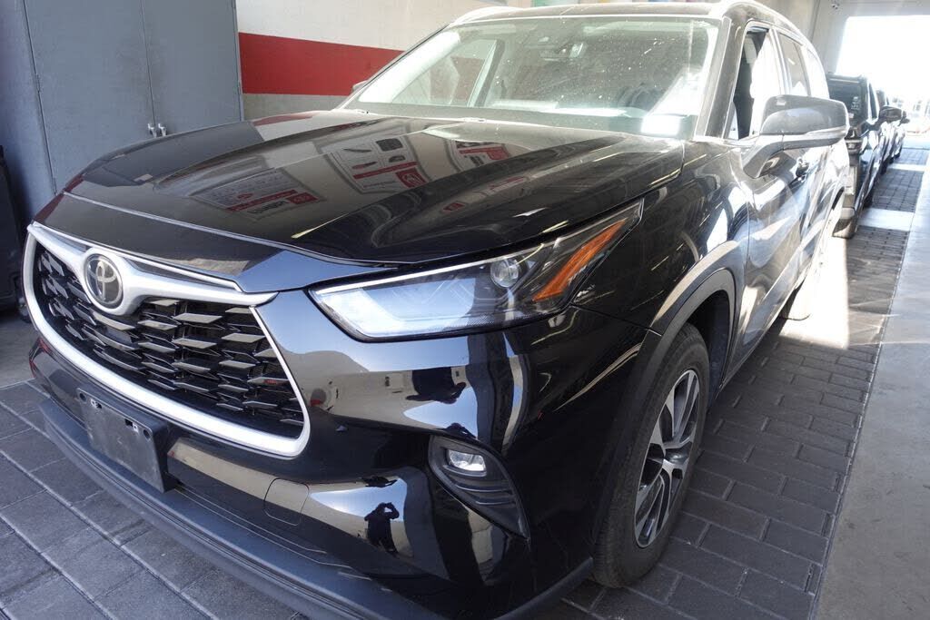 2023 TOYOTA Highlander