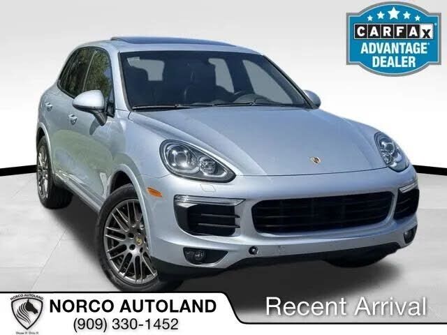 2017 PORSCHE Cayenne