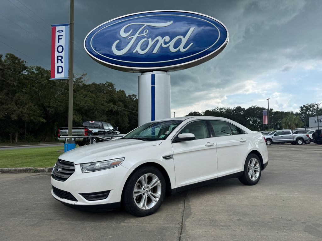 2013 FORD Taurus