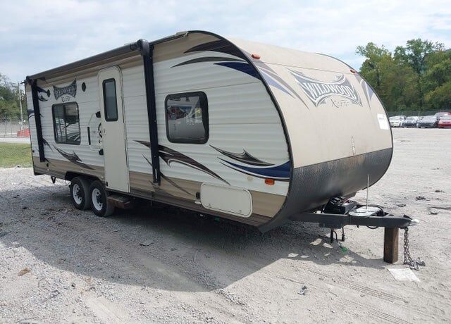 2015 FOREST RIVER Wildwood towables