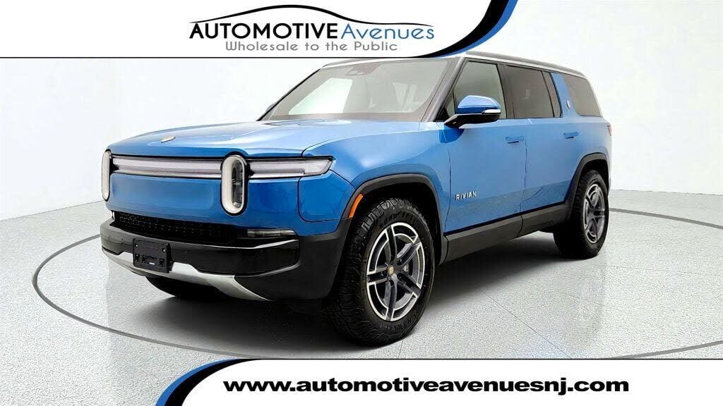 2025 RIVIAN R1S