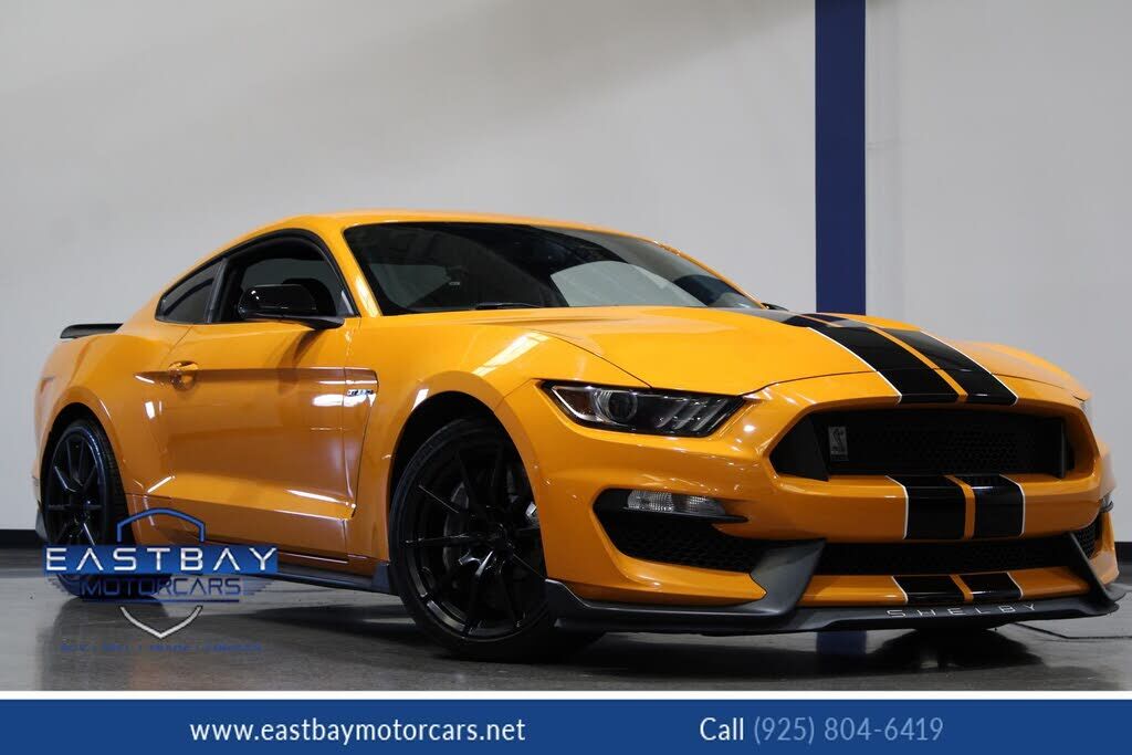 2018 FORD Mustang