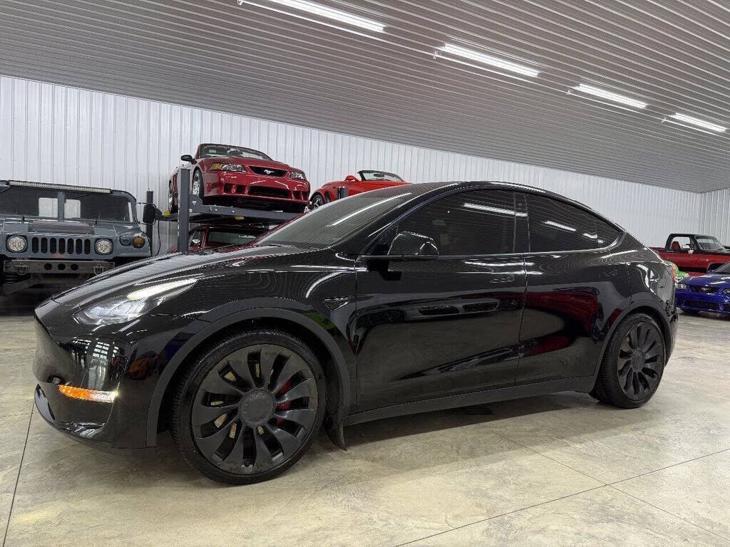 2022 TESLA Model Y