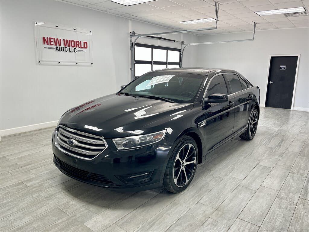 2015 FORD Taurus