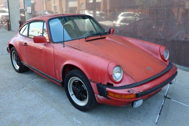 1982 PORSCHE 911