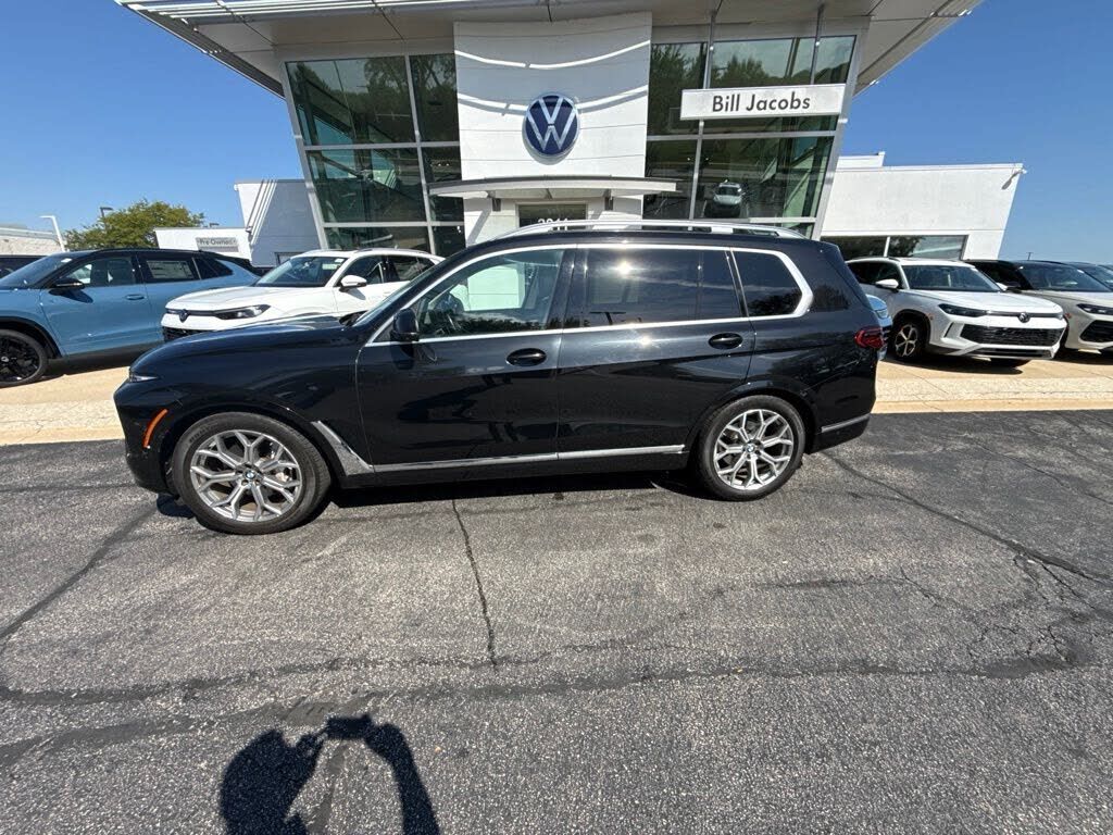 2023 BMW X7