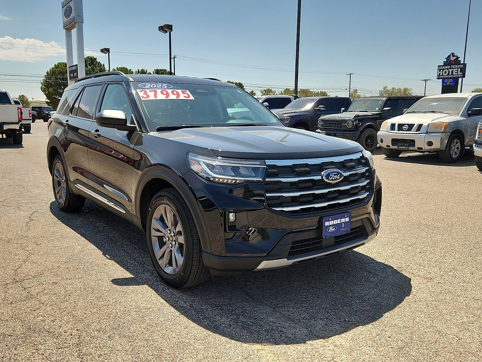2025 FORD Explorer