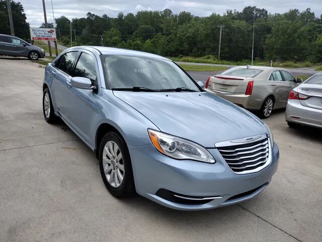 2013 CHRYSLER 200