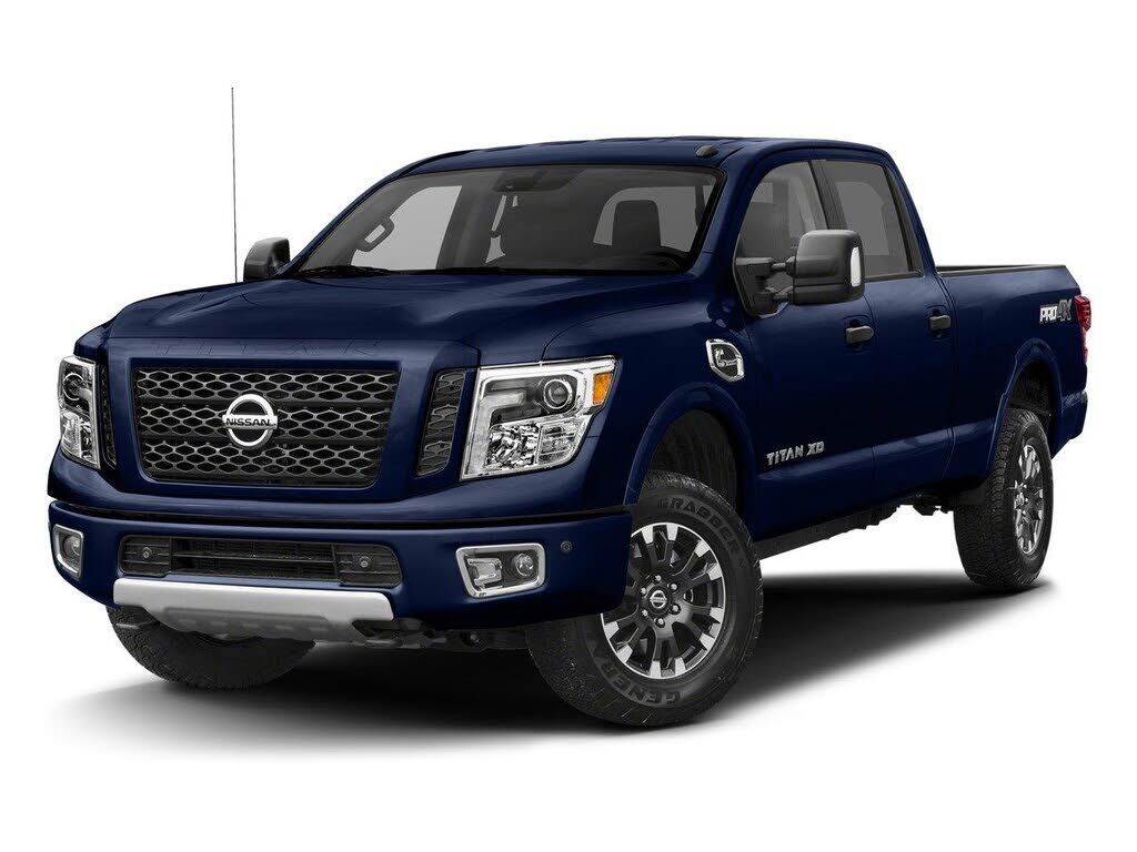2017 NISSAN Titan