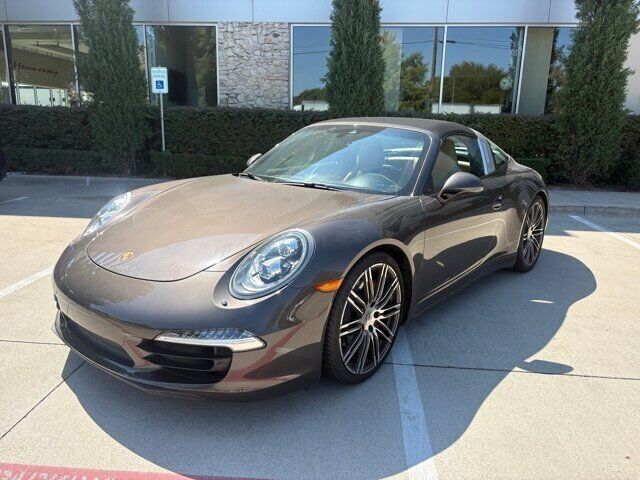 2015 PORSCHE 911