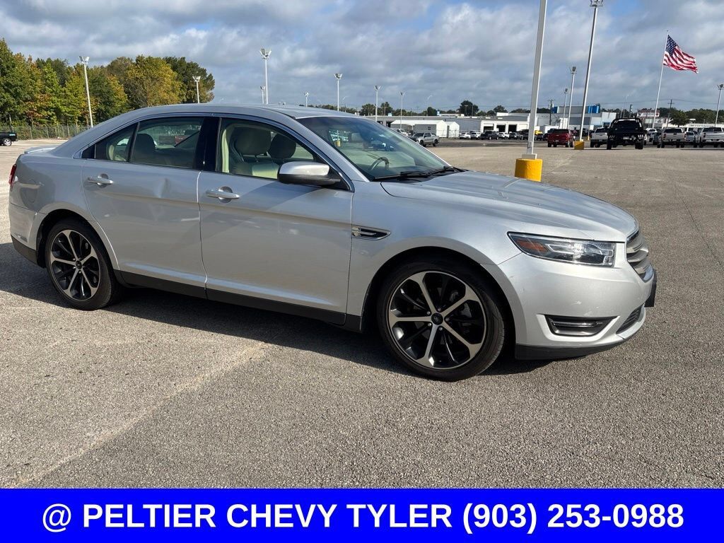 2016 FORD Taurus