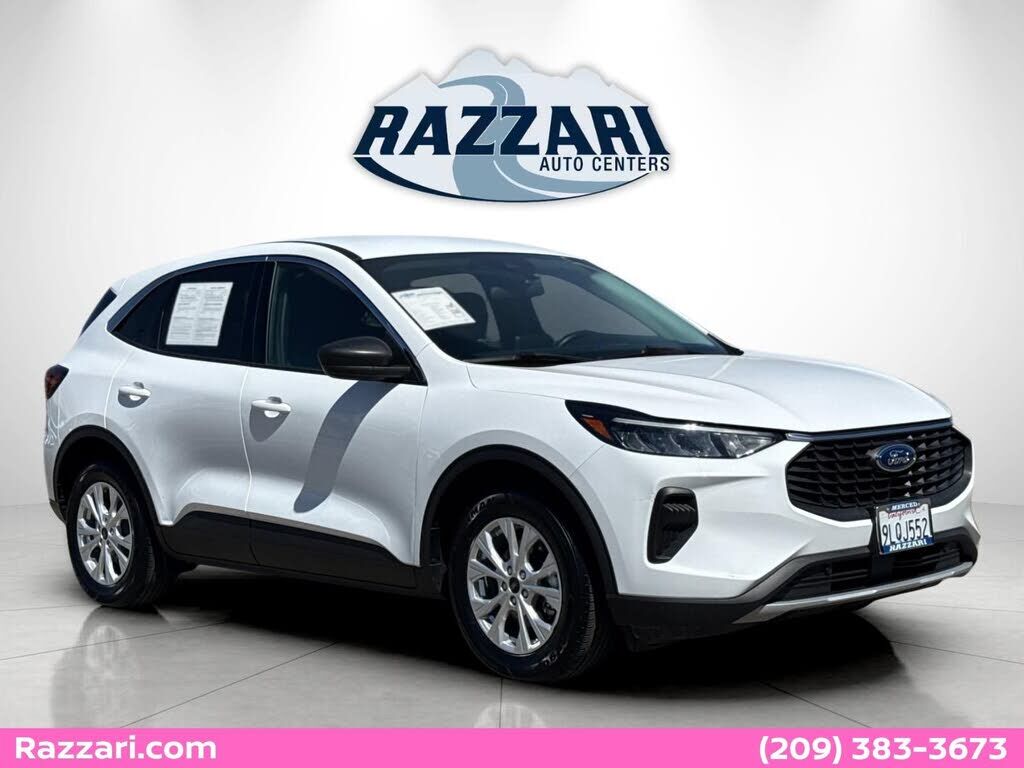 2024 FORD Escape
