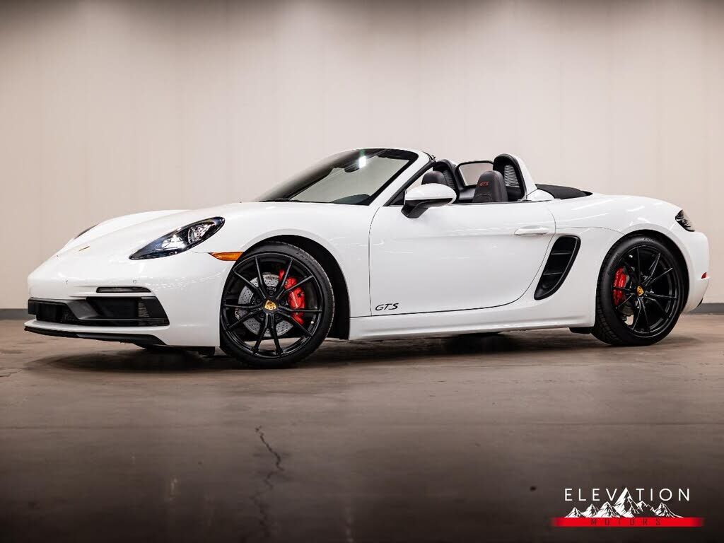 2018 PORSCHE 718