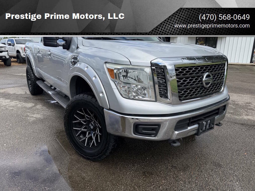 2017 NISSAN Titan