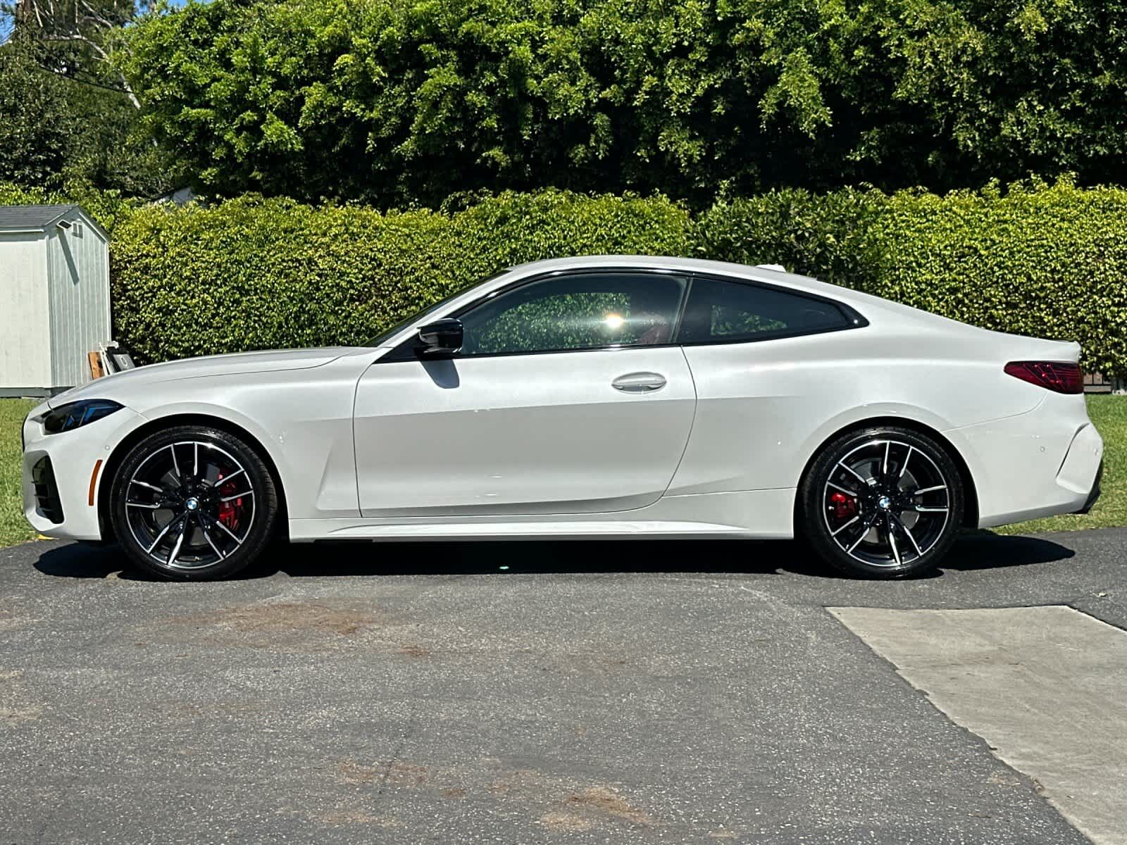 2027 BMW M440i