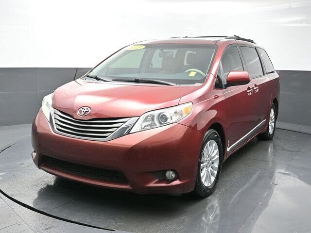 2013 TOYOTA Sienna