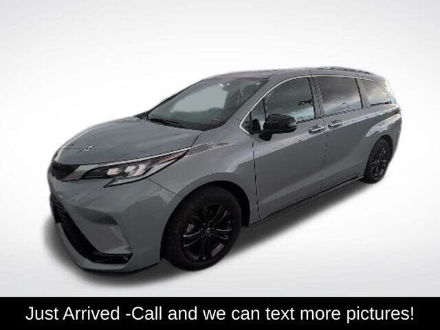 2024 TOYOTA Sienna