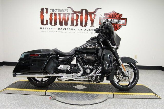 2017 HARLEY DAVIDSON FLHXSE / CVO Street Glide
