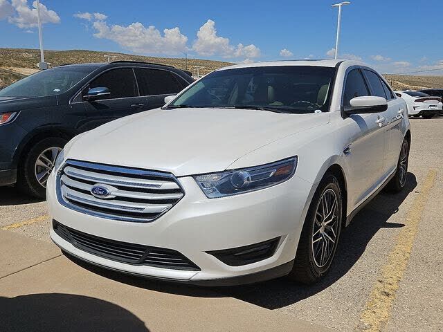 2015 FORD Taurus