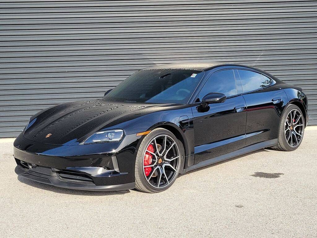 2025 PORSCHE Taycan