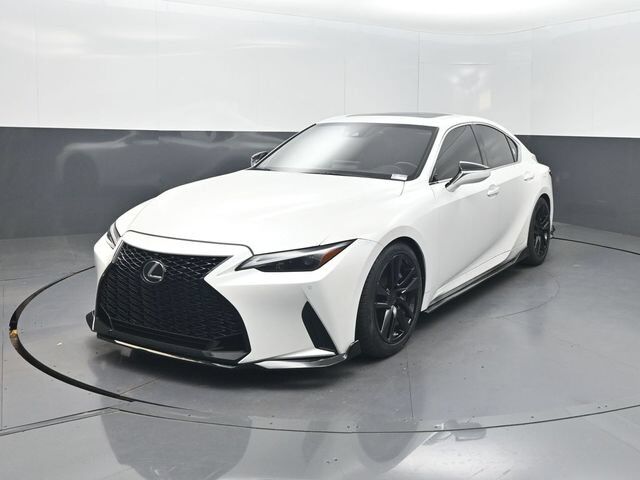 2021 LEXUS IS