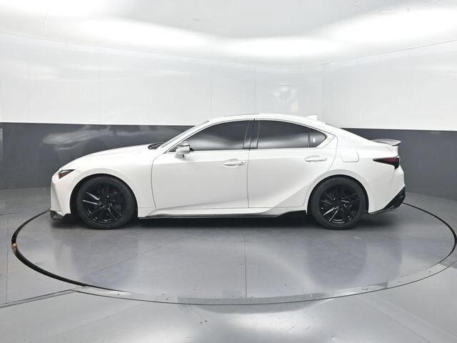 2021 Lexus IS