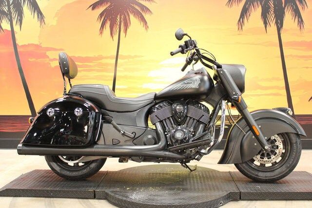 2019 INDIAN MOTORCYCLE Chief Dark Horse