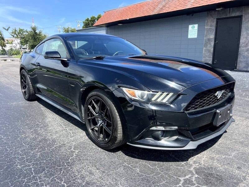 2017 FORD Mustang