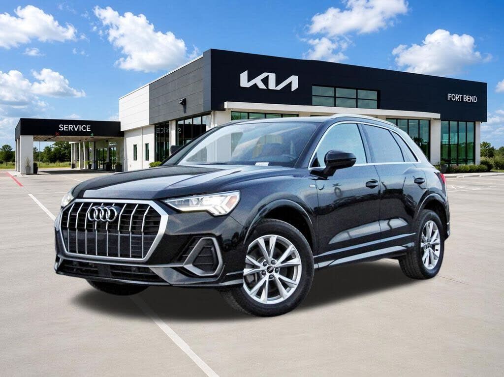 2022 AUDI Q3