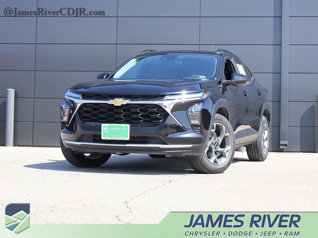 2025 CHEVROLET Trax