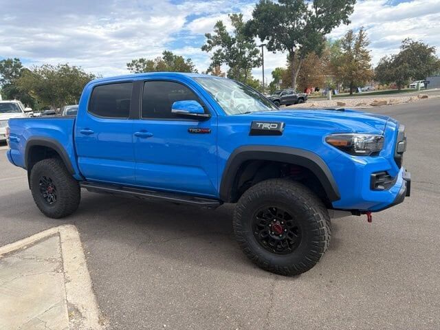 2019 TOYOTA Tacoma