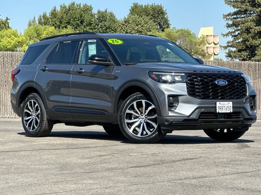 2025 FORD Explorer