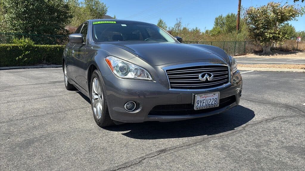 2012 INFINITI M37