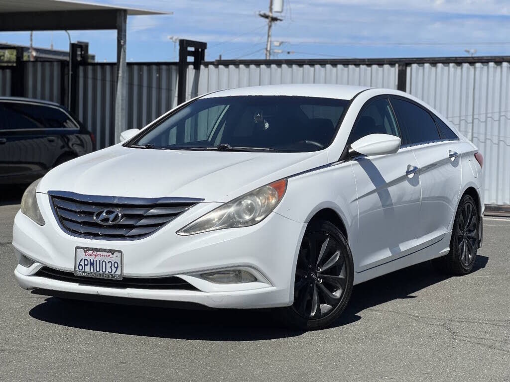 2011 HYUNDAI Sonata