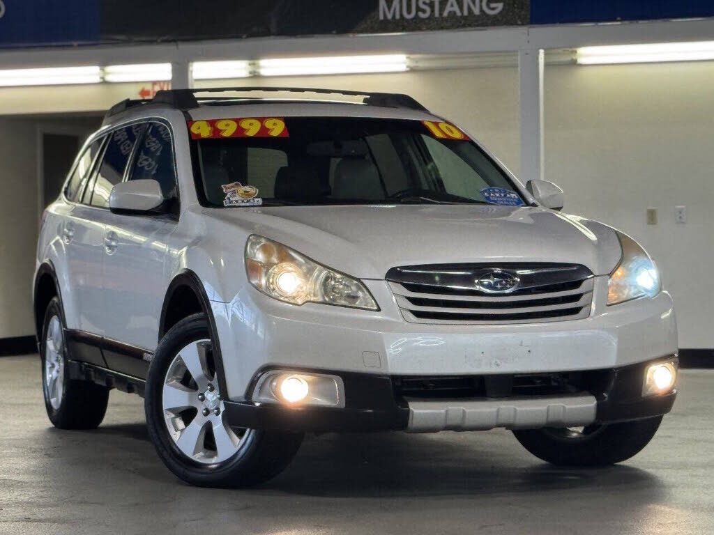 2010 SUBARU Outback