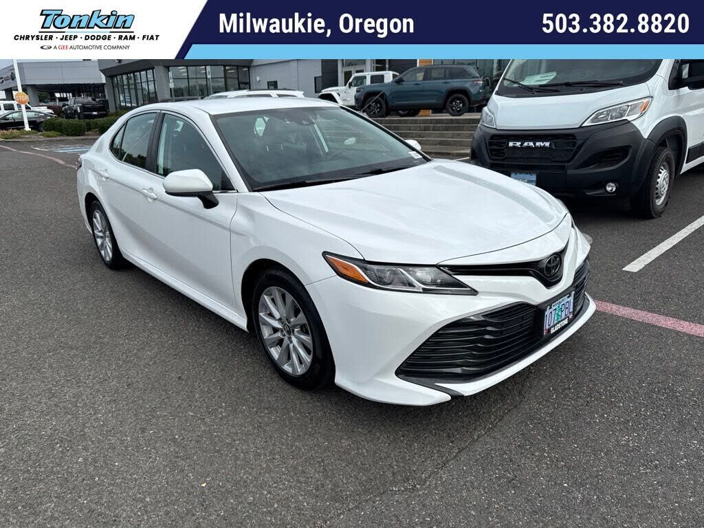 2020 TOYOTA Camry