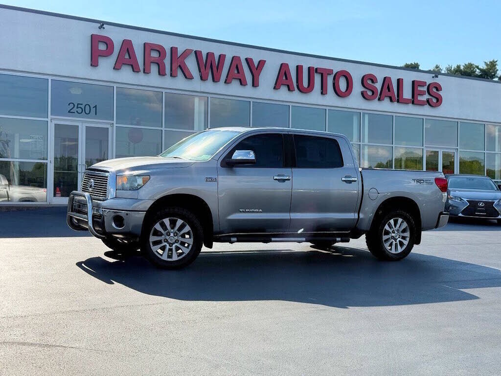 2013 TOYOTA Tundra