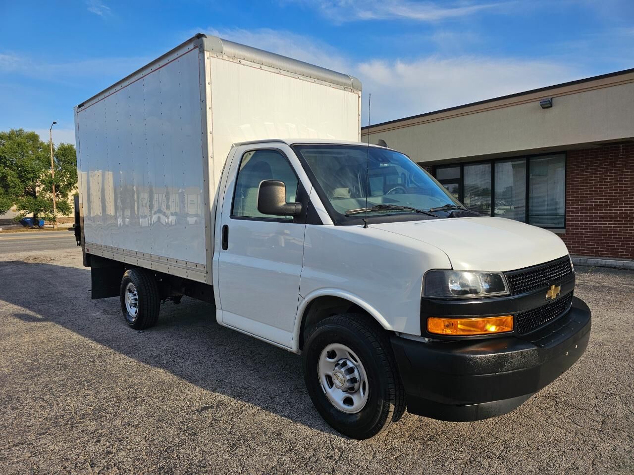 2021 CHEVROLET Express