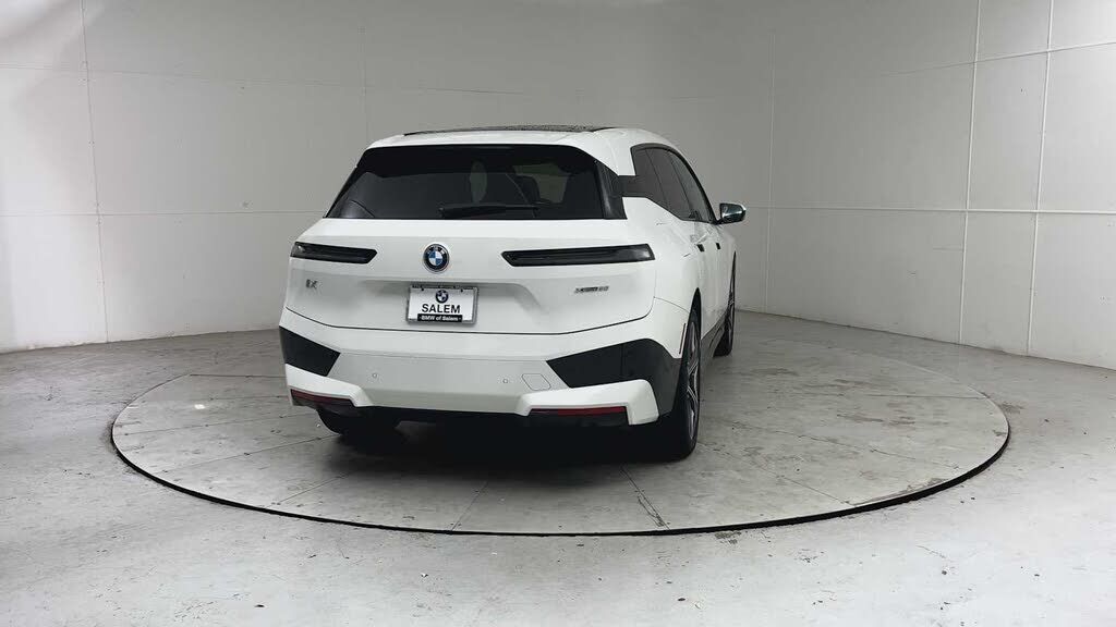 2024 BMW iX