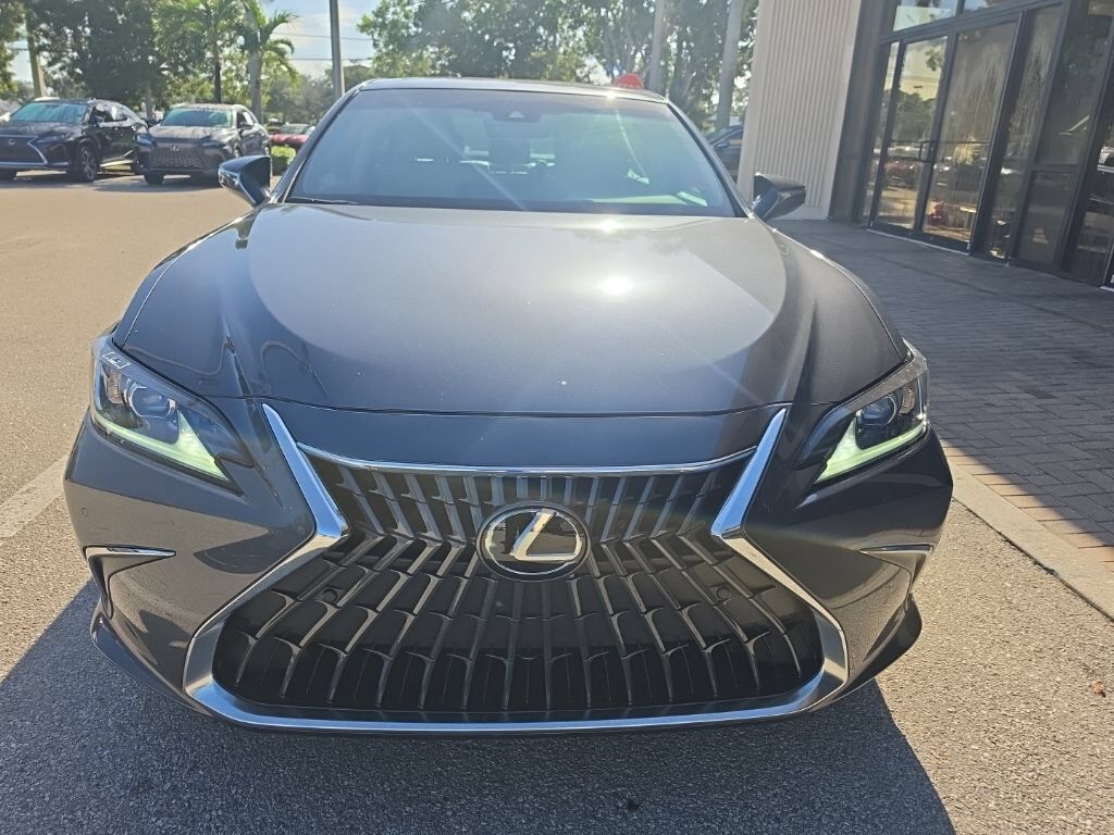 2024 Lexus ES