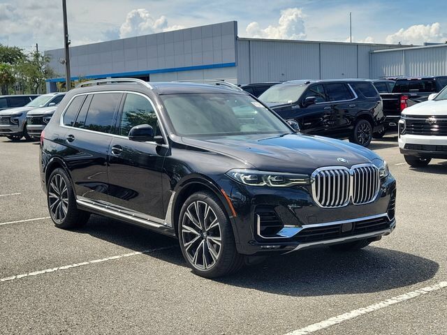 2021 BMW X7