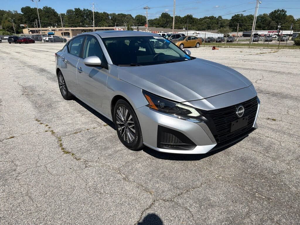 2023 NISSAN Altima