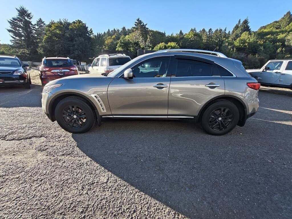 2011 INFINITI FX35