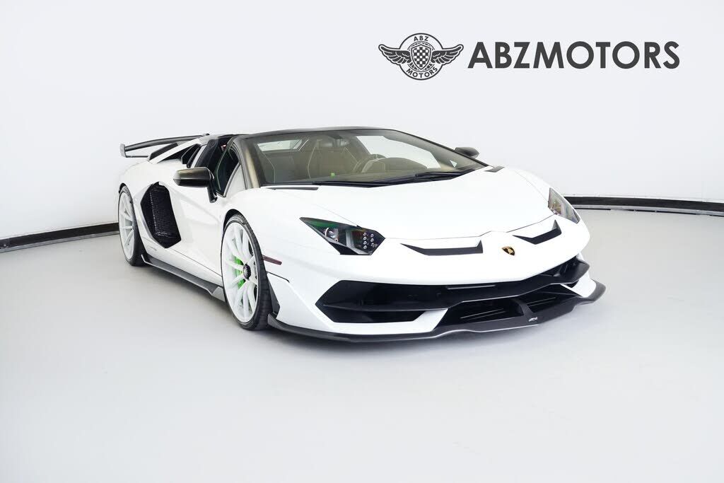 2021 LAMBORGHINI Aventador
