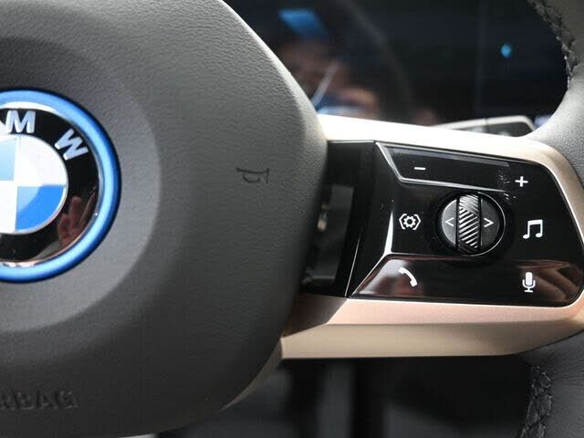 2025 BMW iX