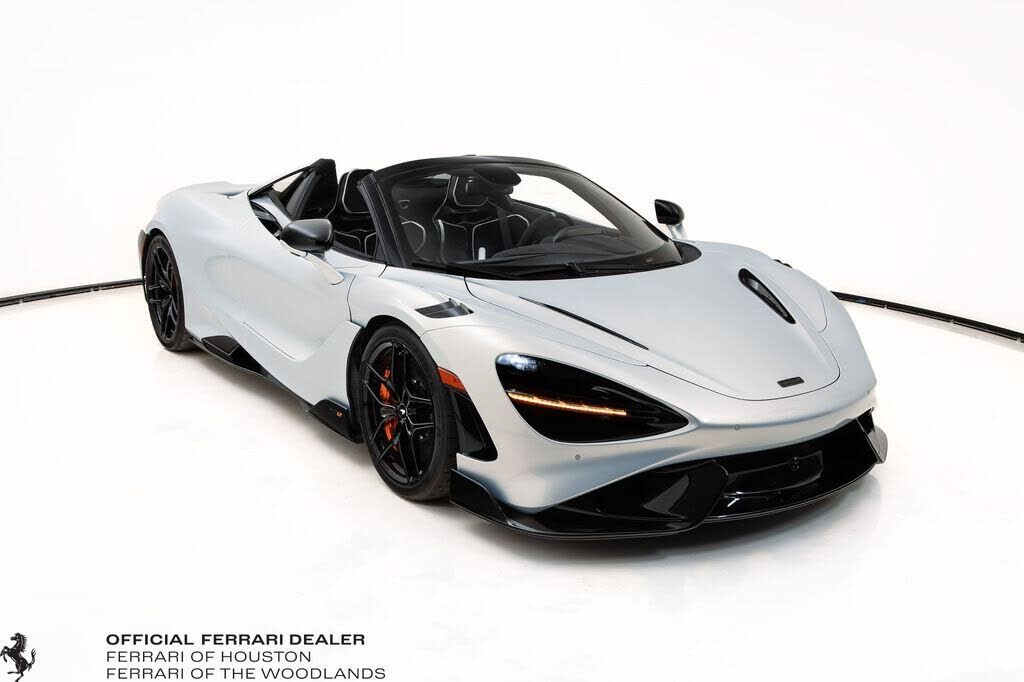 2022 MCLAREN 765LT