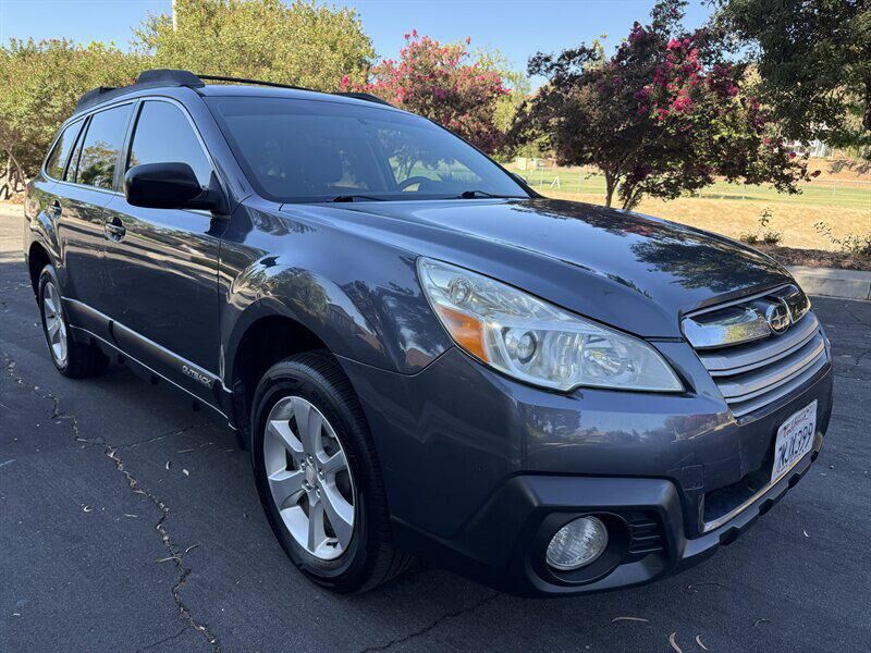 2014 SUBARU Outback