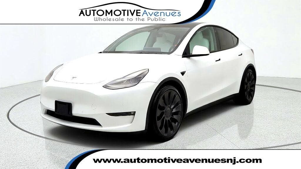 2022 TESLA Model Y