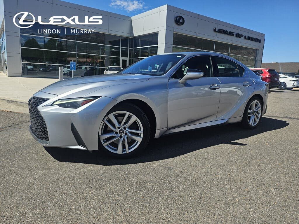 2021 LEXUS IS